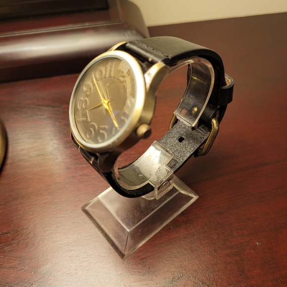 Brand New Black Women's Fashion Watch - Picture 2 of 3